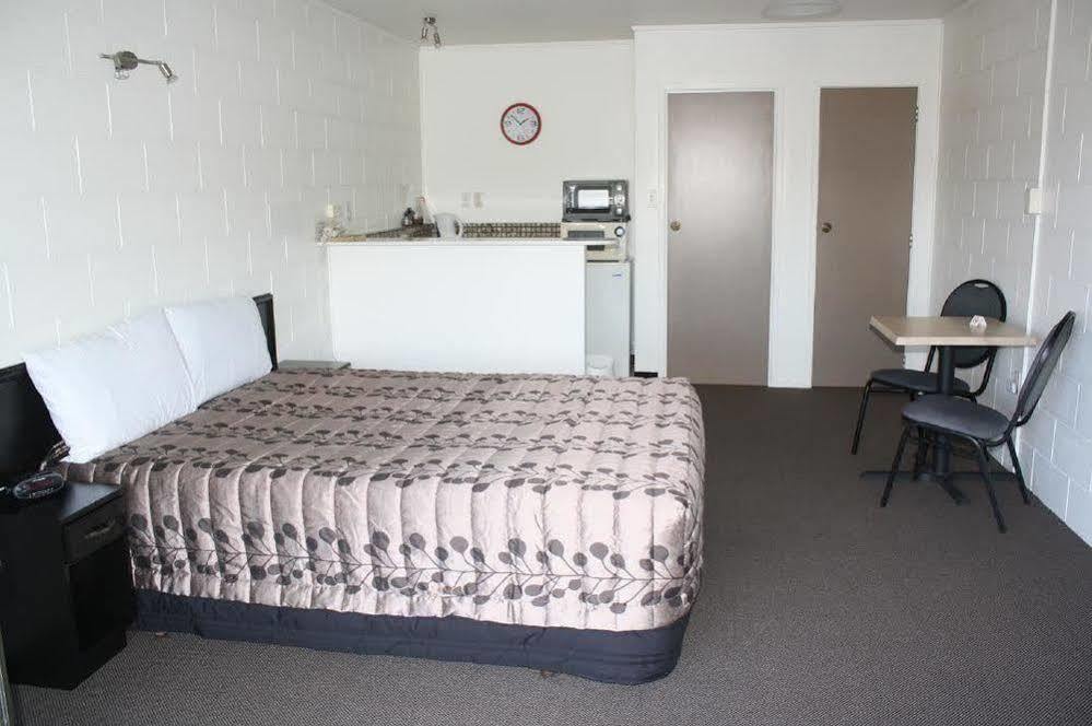 Motel Villa Del Rio Whangarei Kültér fotó